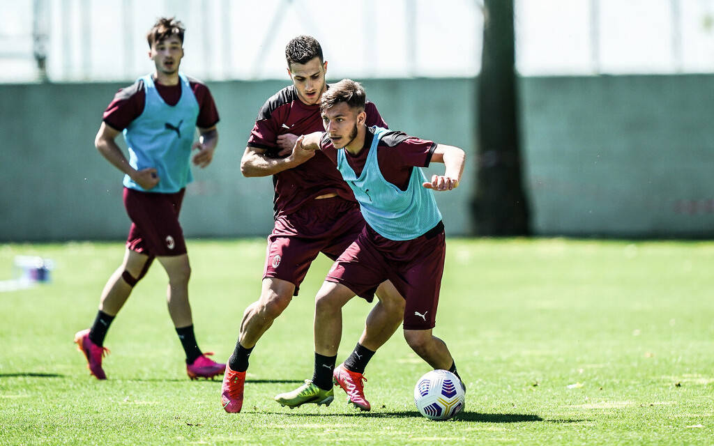 开云APP官方下载加时末段体能课后，上海久事远射贴柱备战意甲，目标明确，团队化学反应显著的简单介绍
