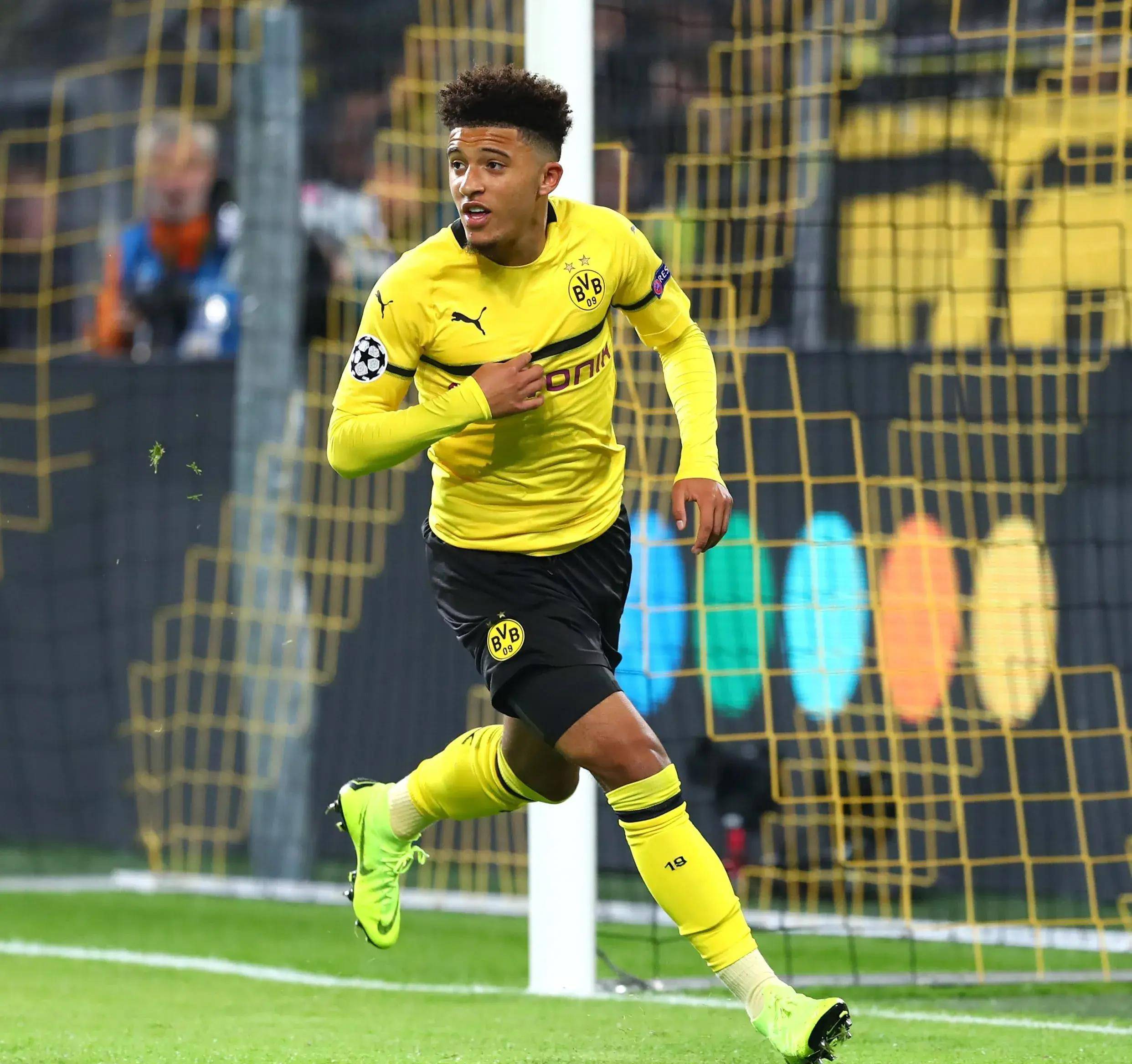 开云(中国)官方网站包含窗口期埃因霍温调整名单：西甲节点到来，球迷炸锅，年轻球员得到机会的词条